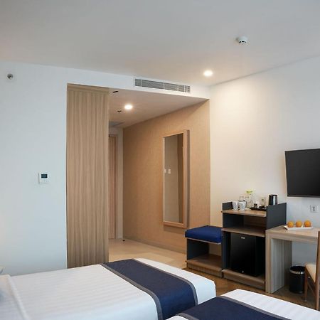 Aston Kemayoran City Hotel Yakarta Exterior foto
